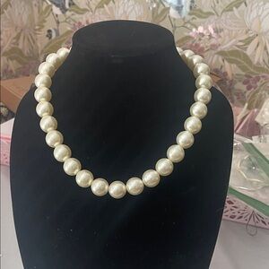 Elegant Pearl Necklace